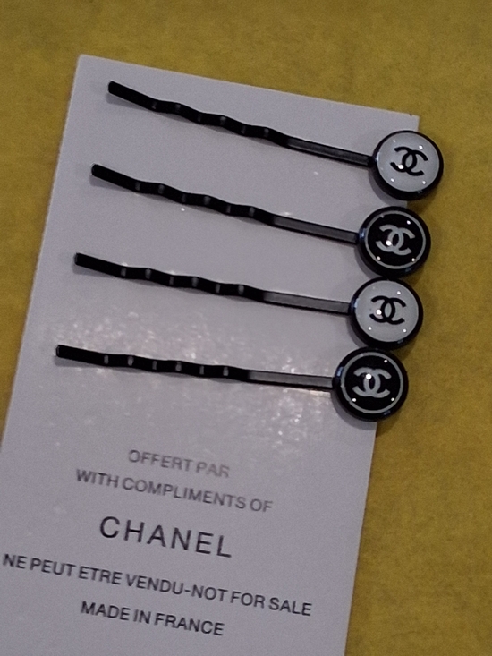 Chanel GWP Accessories - Chanel GWP Logo Black & White Bobby Pin Set.